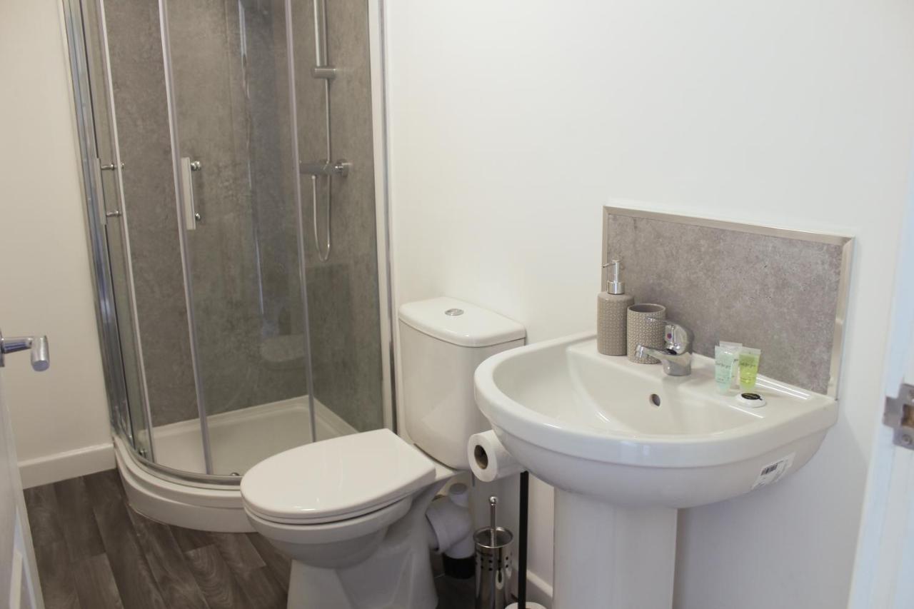 Spacious & Pet-Friendly 1Br Apt In Heywood Appartement Buitenkant foto