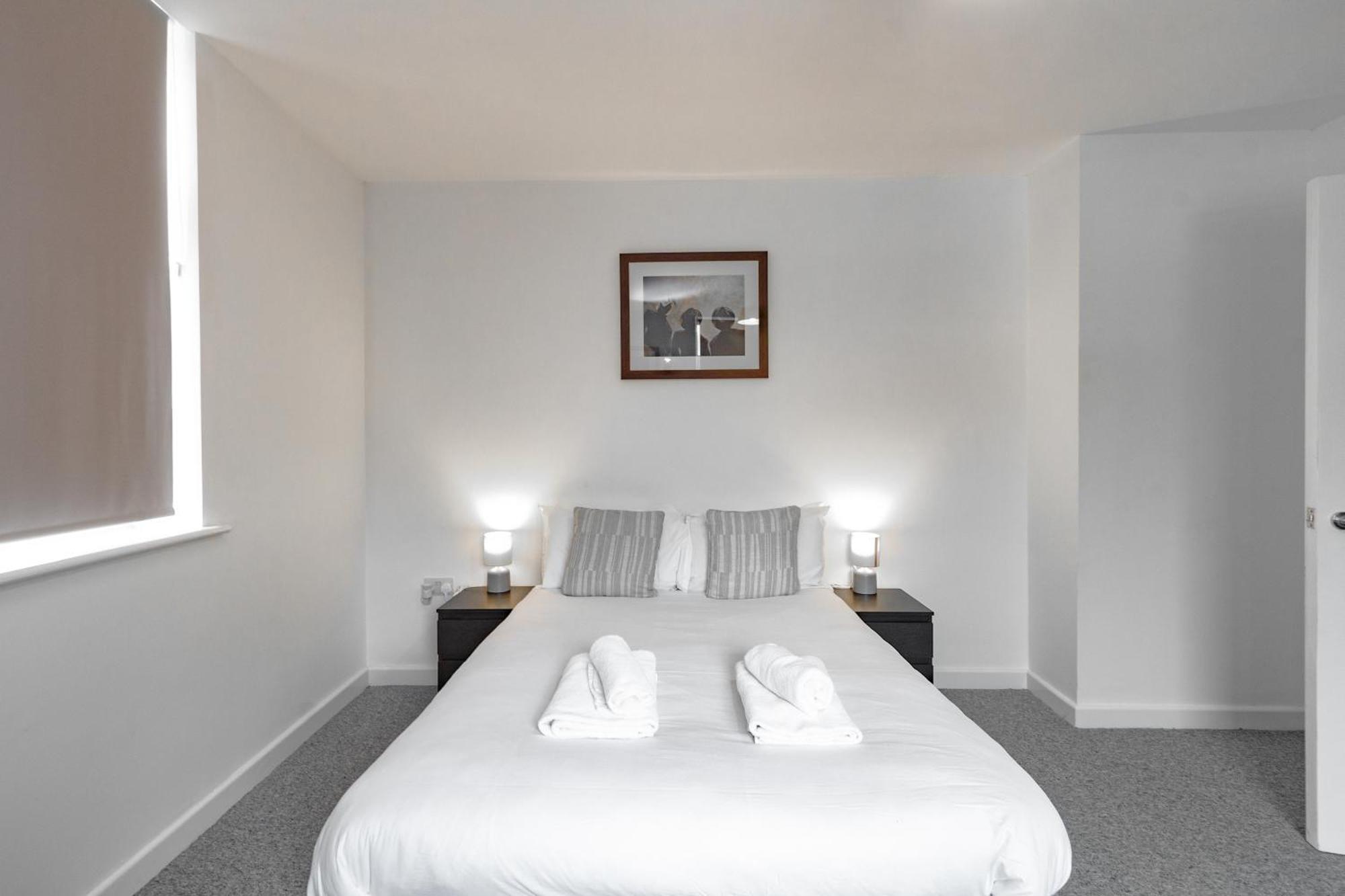 Spacious & Pet-Friendly 1Br Apt In Heywood Appartement Buitenkant foto